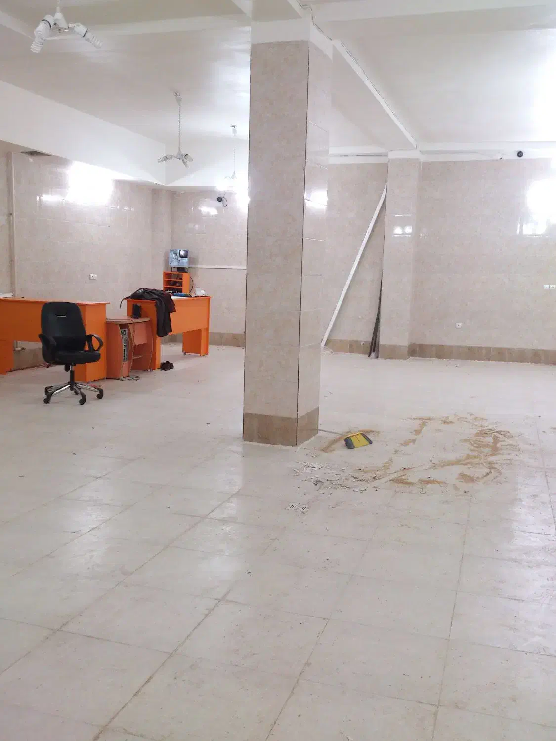 اجاره زیرزمین تجاری بلوار مطهری ۱۲۵ متر|اجارهٔ مغازه و غرفه|محمدیه-قزوین, |دیوار