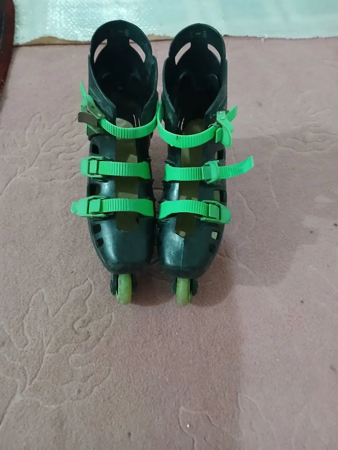 کفش اسکیت|دوچرخه، اسکیت، اسکوتر|شوش, |دیوار