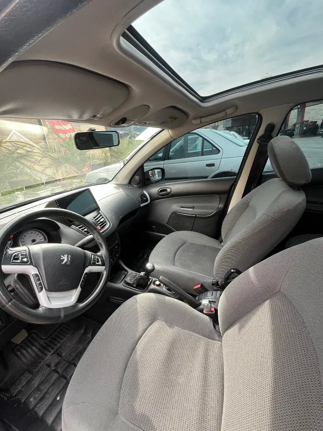 207 مدل 1401|خودرو سواری و وانت|شیراز, شریفآباد|دیوار