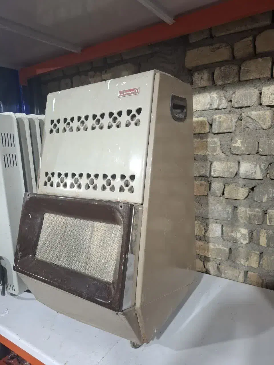 بخاری کپسولی|بخاری، هیتر، شومینه|برخوار, |دیوار