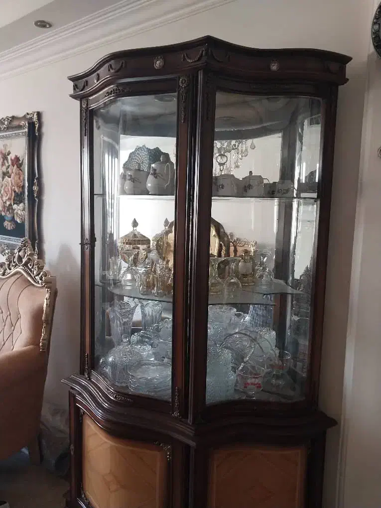 بوفه دو تکه شیشه ایی|بوفه، ویترین، کنسول|تهران, جنتآباد شمالی|دیوار