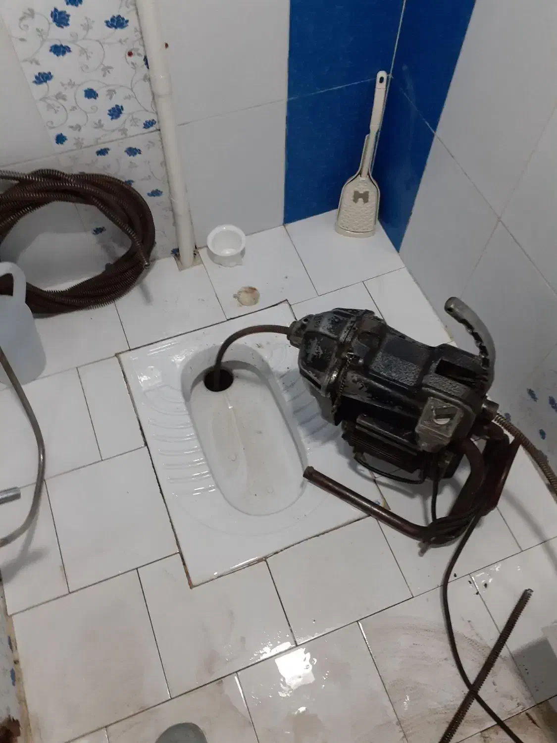 لوله بازکنی میدان گیل،باهنر،توشیبا، منظریه|خدمات پیشه و مهارت|رشت, باهنر|دیوار