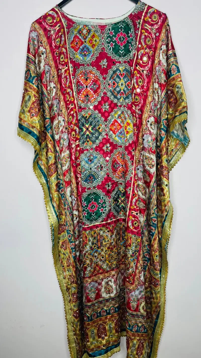 لباس بندری|لباس|بندرعباس, |دیوار