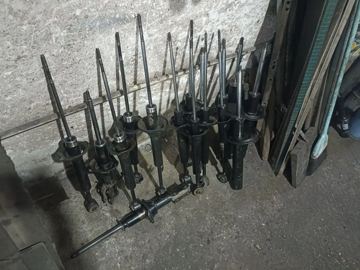 استوک فروشی کمک خوردو|قطعات یدکی و لوازم جانبی|گرگان, |دیوار