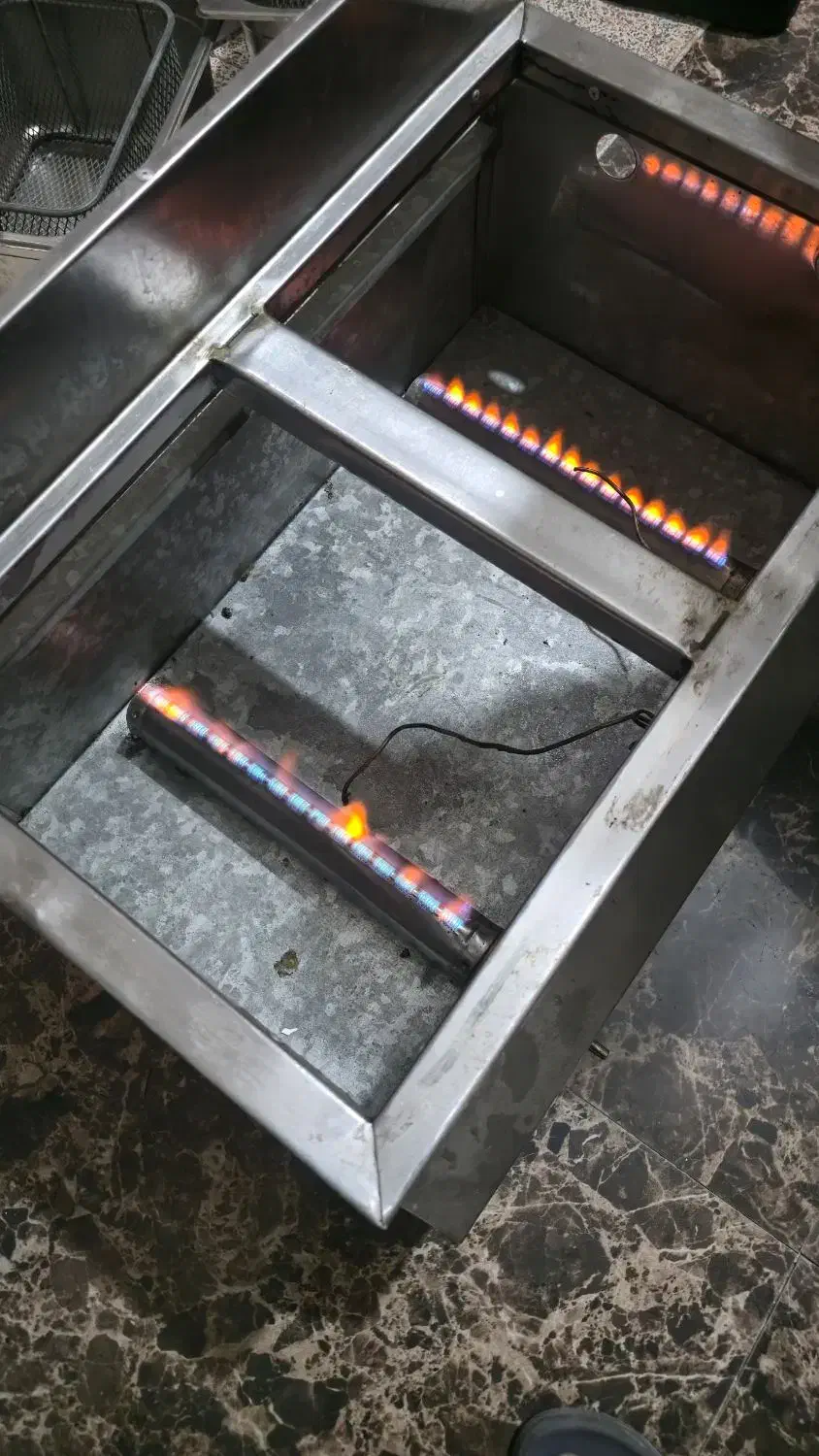 سرخ کن صنعتی.بلندر .گرمکن .گاز سه شعله .قالب پیتزا|کافیشاپ و رستوران|کرج, حاجی آباد|دیوار