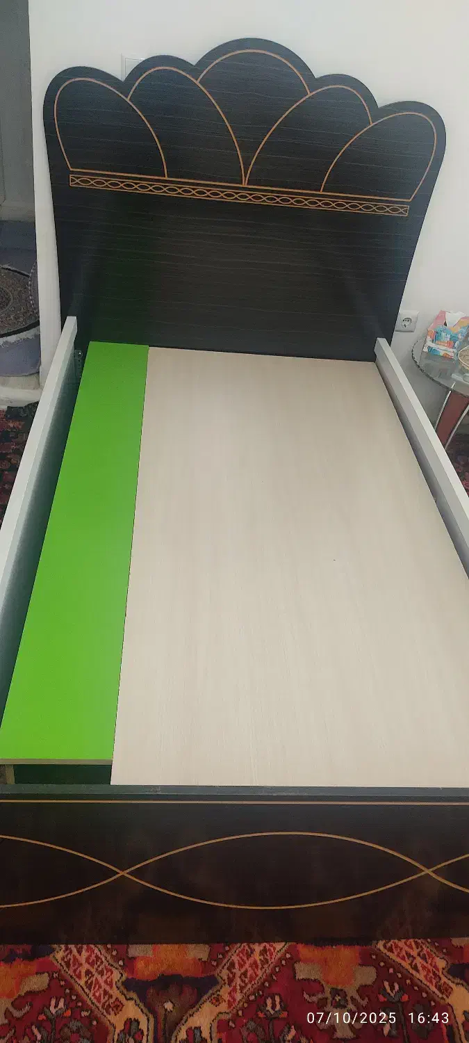 تخت تک نفره 110*200|تخت و سرویس خواب|پارس‌آباد, |دیوار