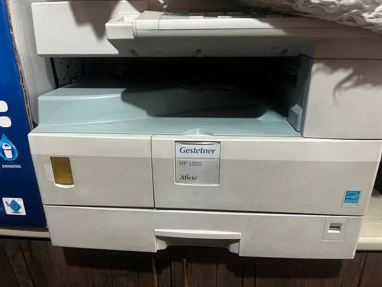 میز کاپیوتر و صندلی و دستگاه کپی|دفتر کار|رشت, باهنر|دیوار