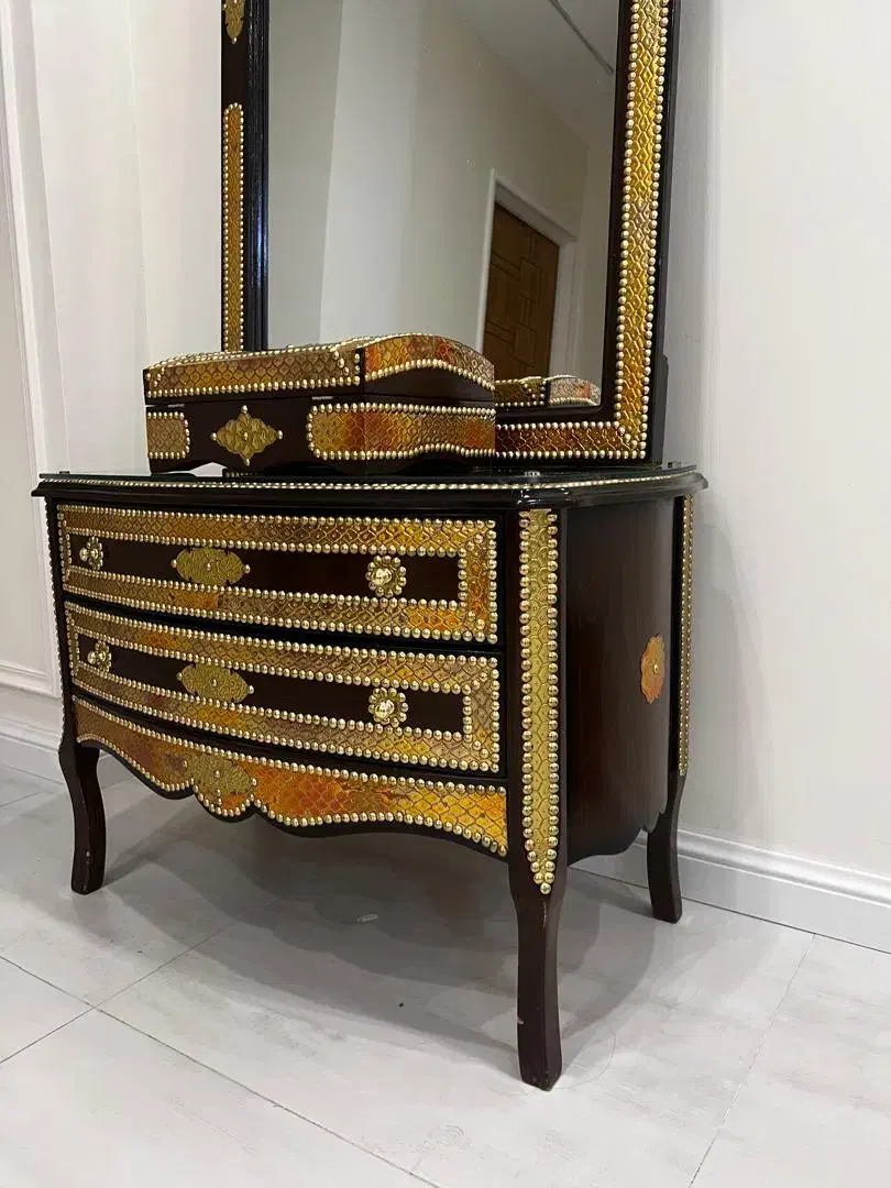 کنسول و ویترین آنتیک|بوفه، ویترین، کنسول|بجنورد, |دیوار