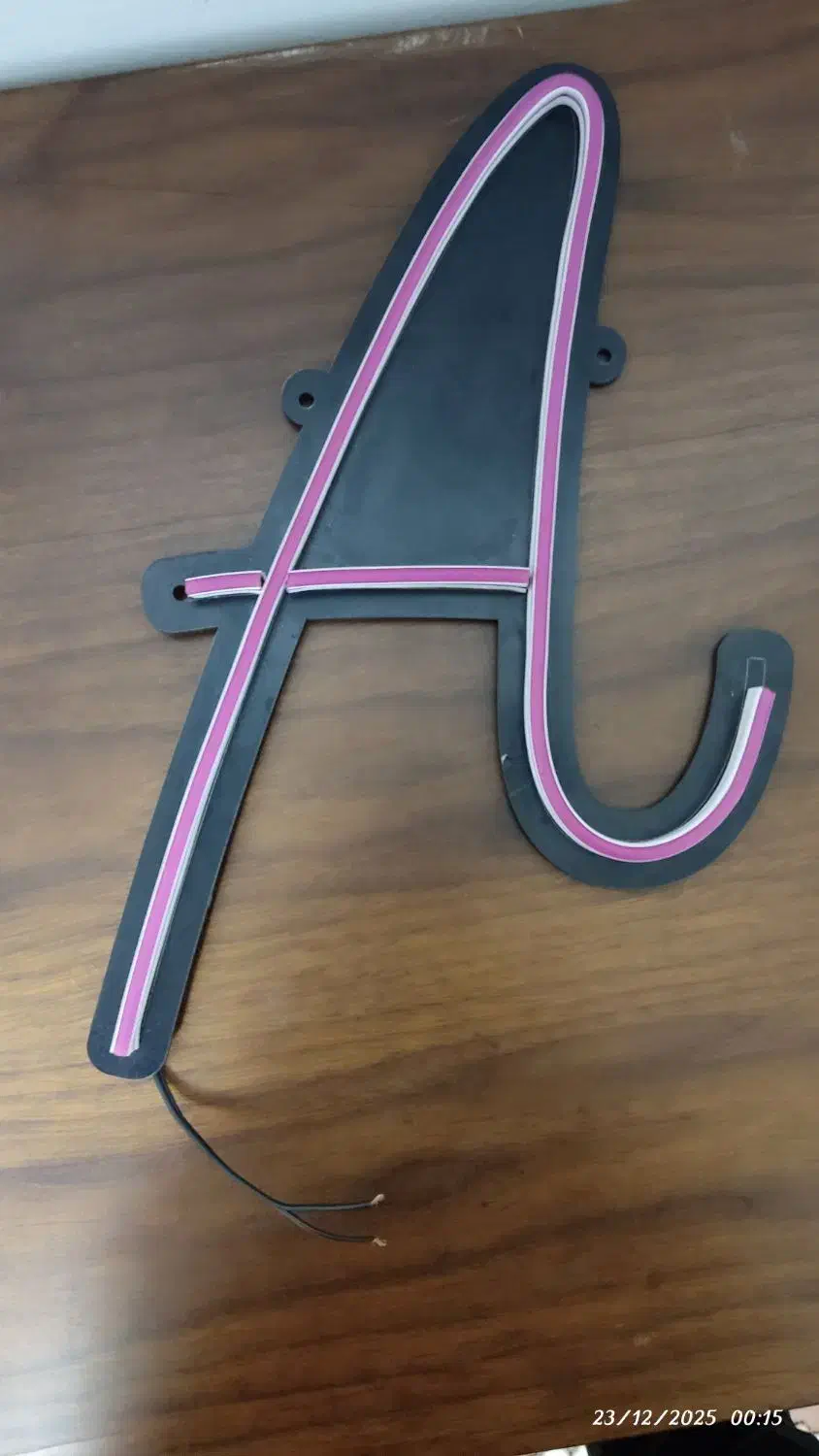 نئون A|ریسه و چراغ تزئینی|اصفهان, قهجاورستان|دیوار