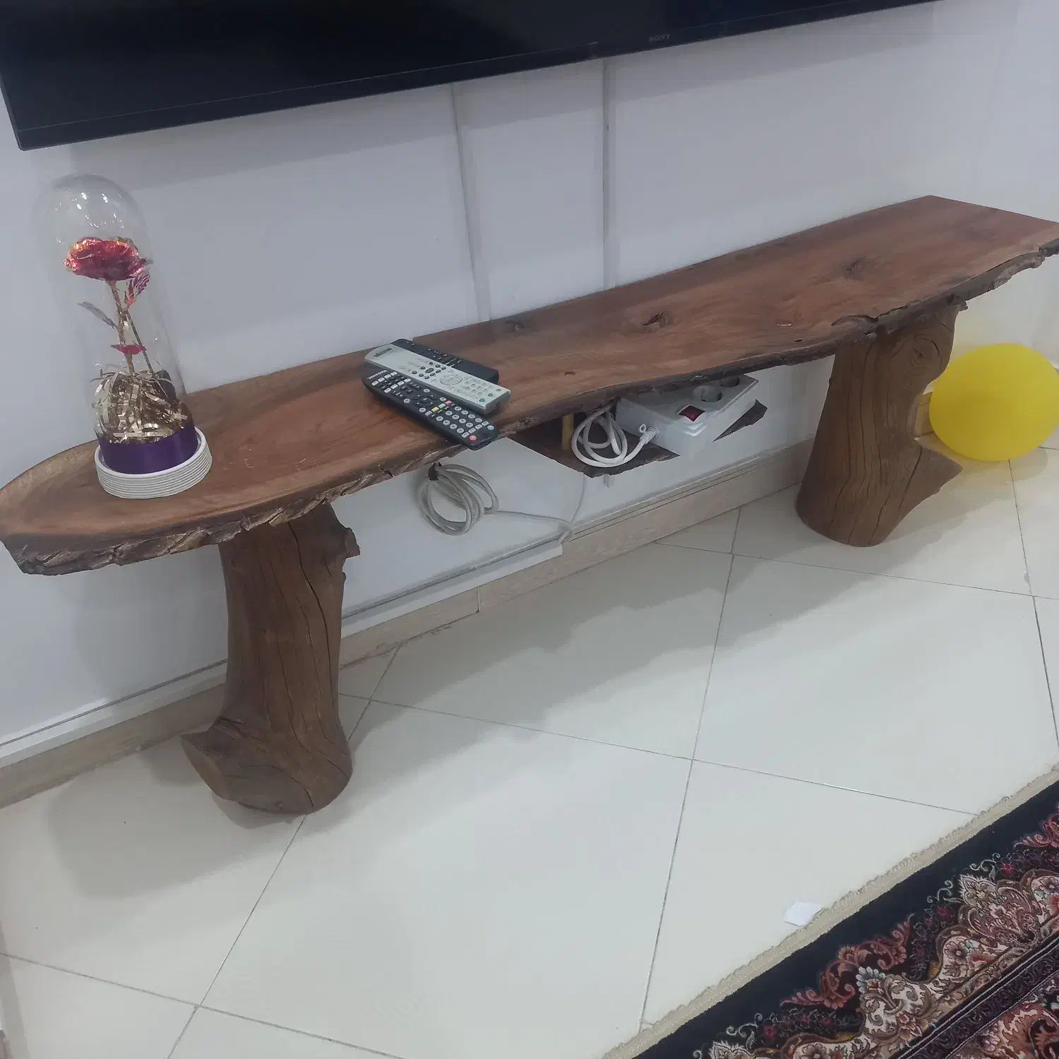 میز TV چوب پولیش شده گردو . قیمت توافقی|میز تلویزیون|تهران, خزانه|دیوار