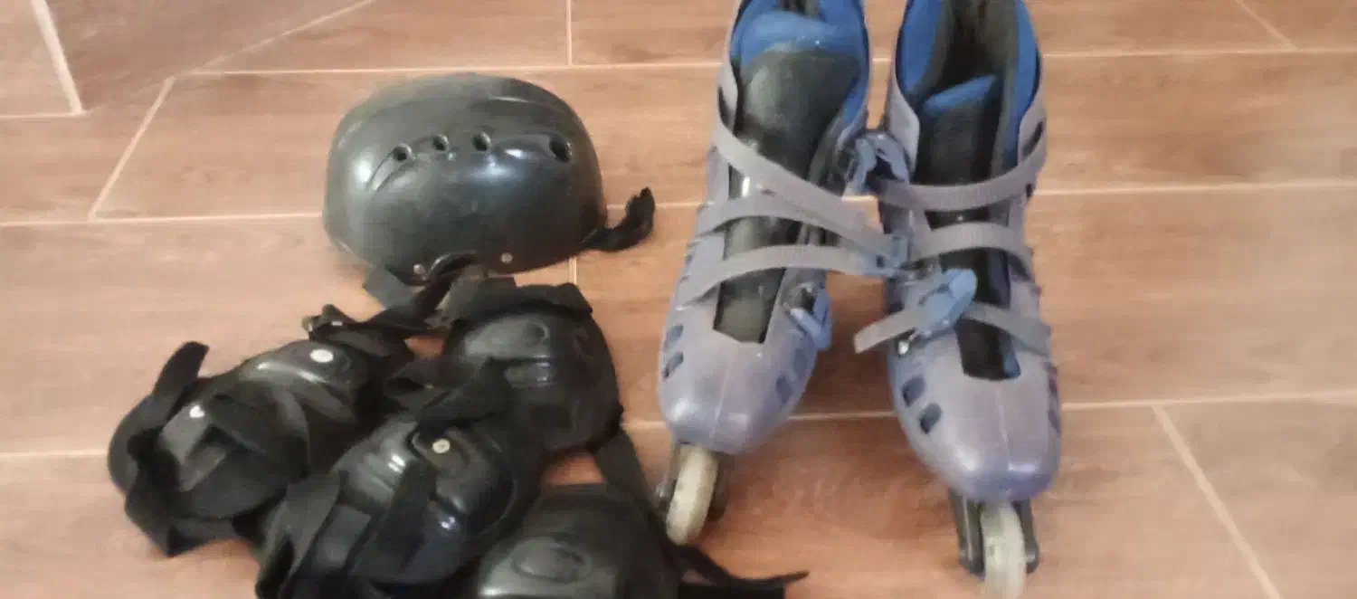 دو جفت کفش اسکیت|دوچرخه، اسکیت، اسکوتر|هادی شهر, |دیوار