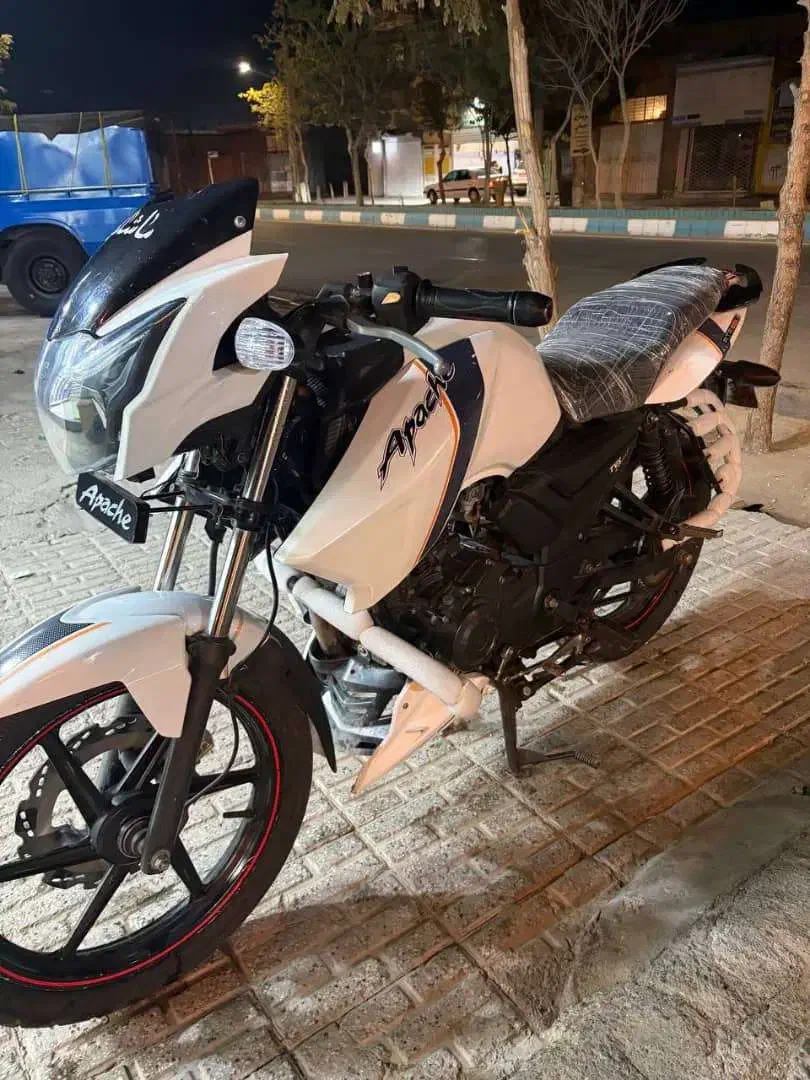 اپاچی۱۶۰|موتورسیکلت|میان ولایت, |دیوار