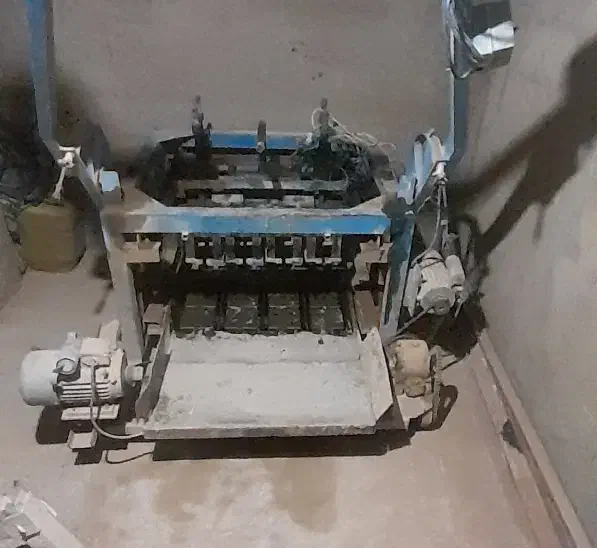 دستگاه بلوکه زنی ته بسته|ماشینآلات صنعتی|تربتحیدریه, شهرک ولیعصر|دیوار