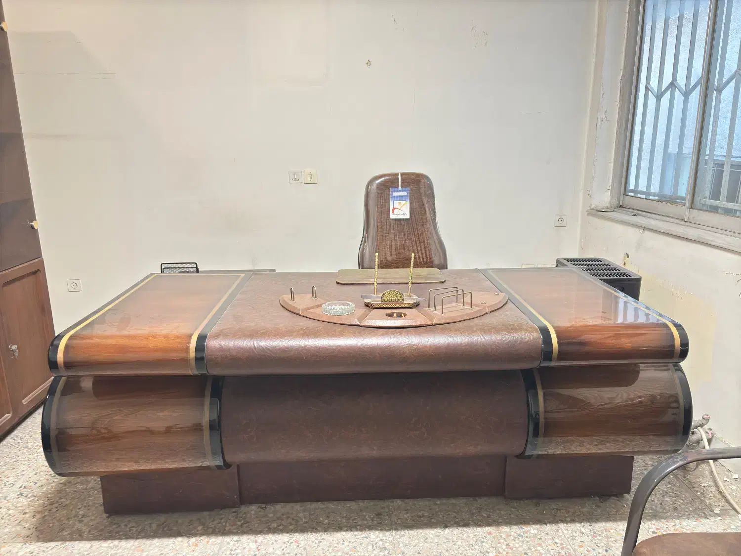 میز دفتر کار از چوب گردو|مبلمان اداری|بابل, |دیوار