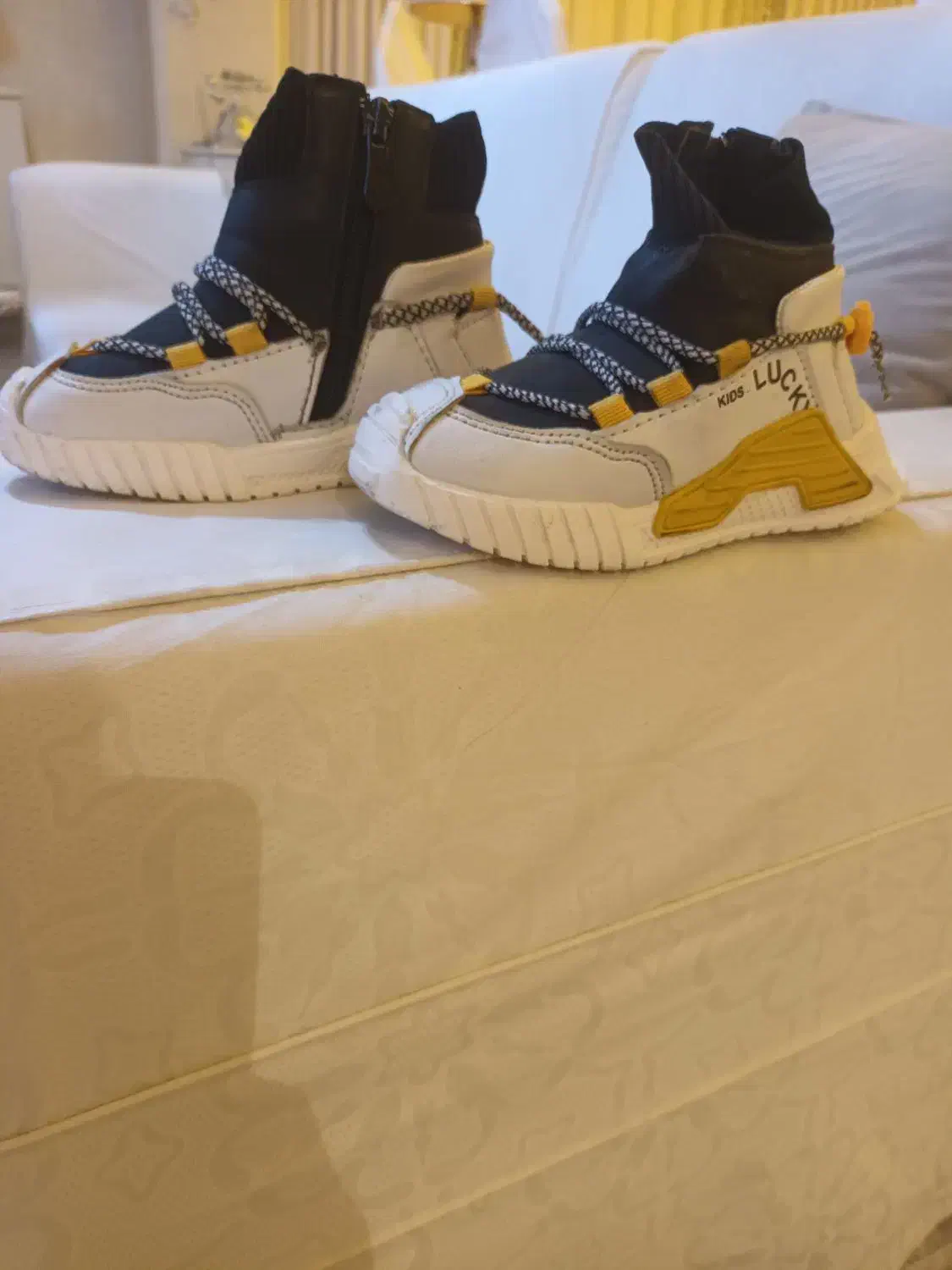 بت پسرانه|کفش و لباس بچه|رشت, جهاد|دیوار