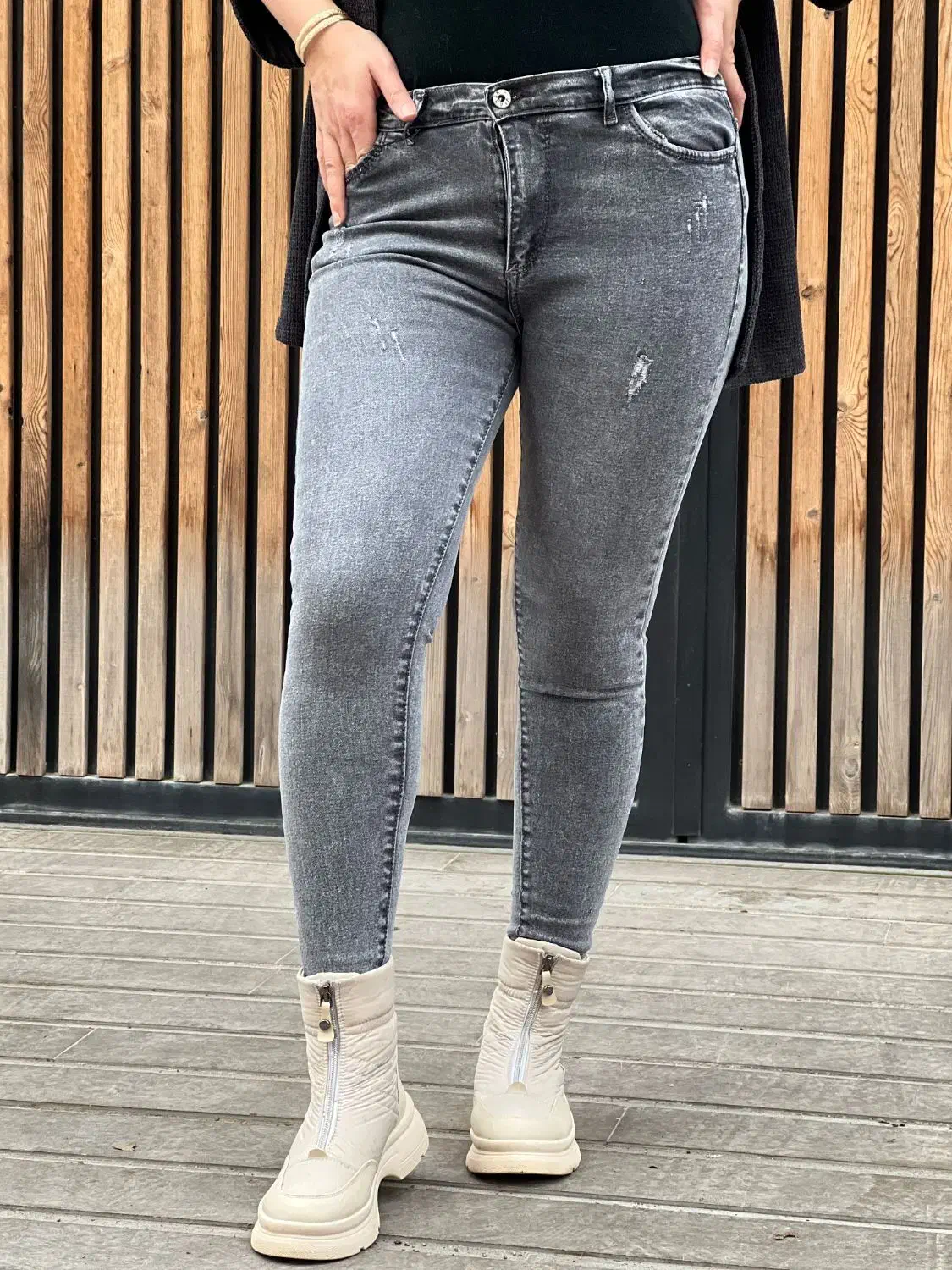 فروش شلوار جین به تعداد بالا با قیمت اقتصادی|لباس|رشت, نخودچر|دیوار