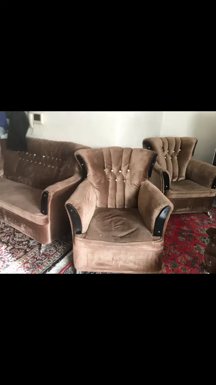 راحتی ۷نفره رایگان|مبلمان خانگی و میز عسلی|محمدیه-قزوین, |دیوار