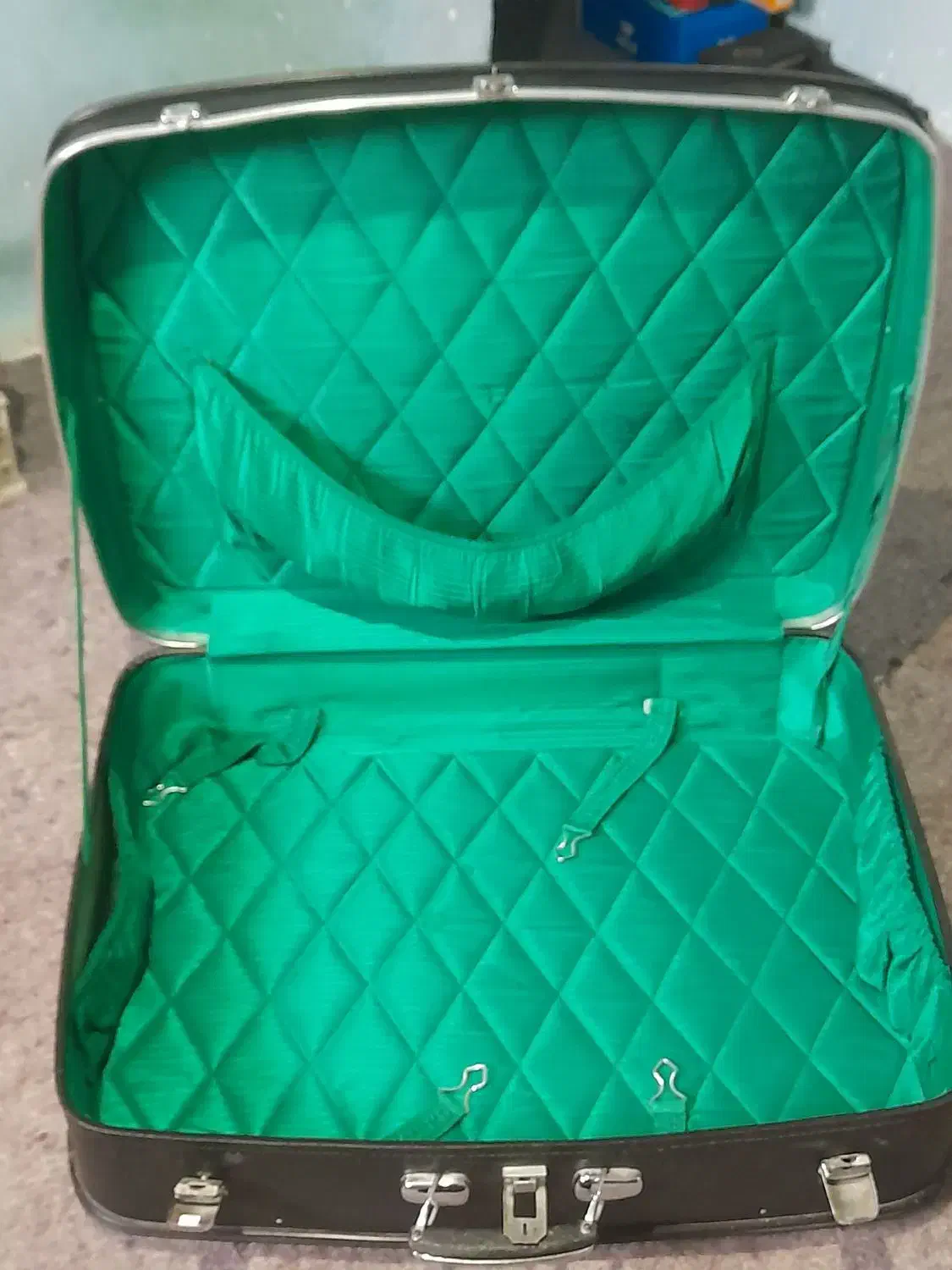 چمدان|کیف، کفش، کمربند|مرند, |دیوار