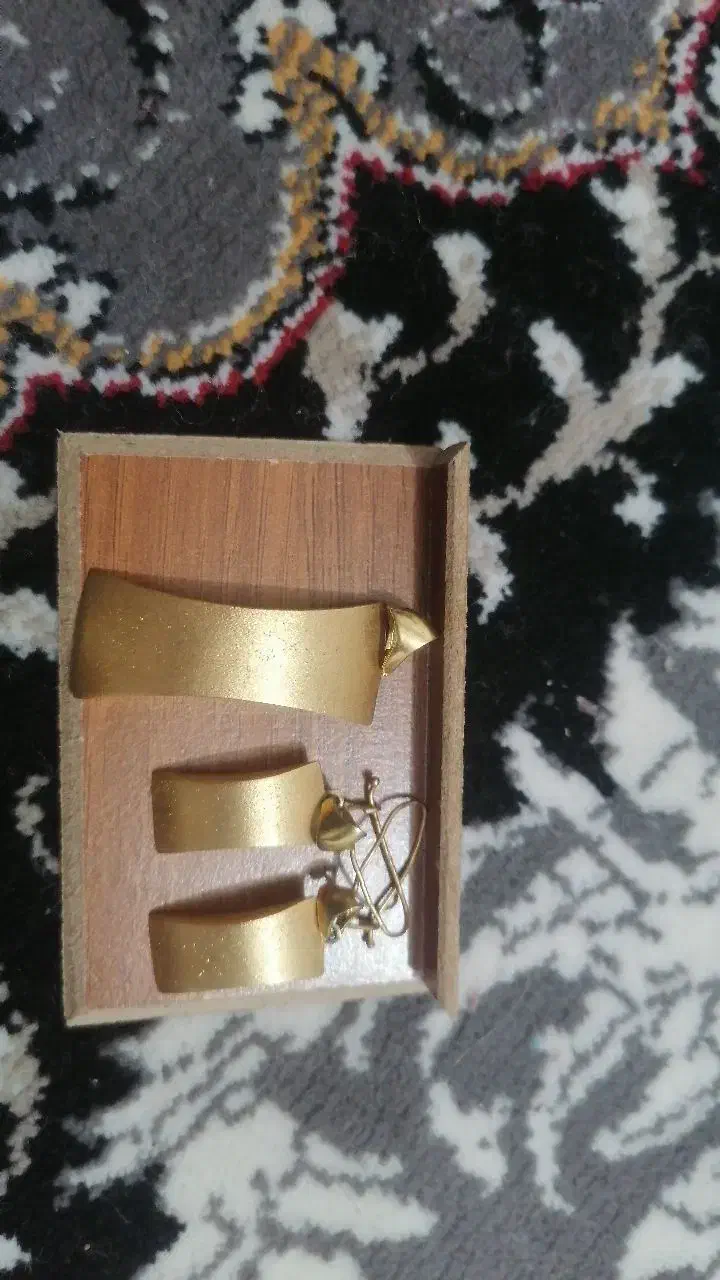 طلا باقیمت بالای تابلو باسود 4%|جواهرات|بیرجند, |دیوار