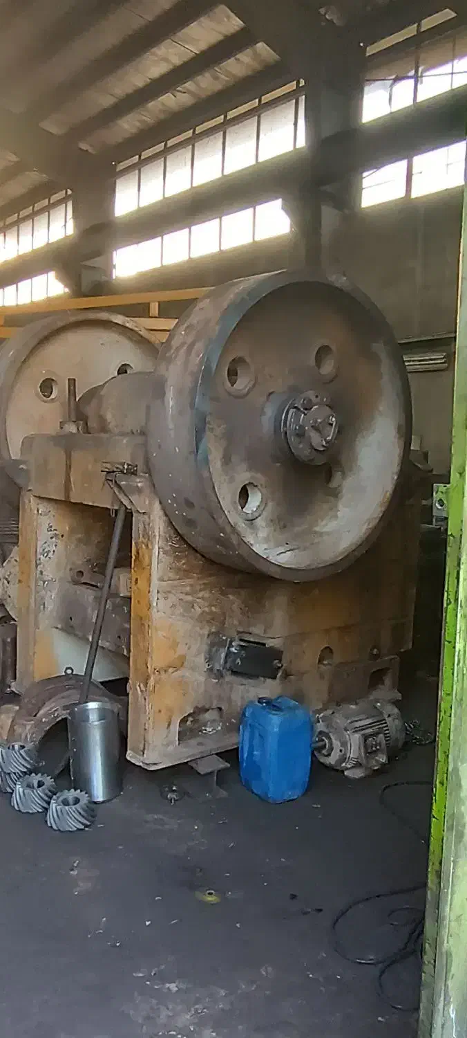 خدمات سنگ شکن|خدمات پیشه و مهارت|یزد, |دیوار