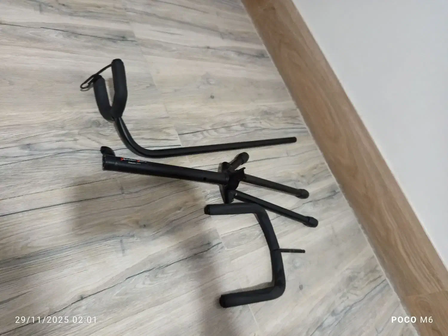 پایە ساز دیوان|گیتار، بیس، امپلیفایر|سقز, |دیوار