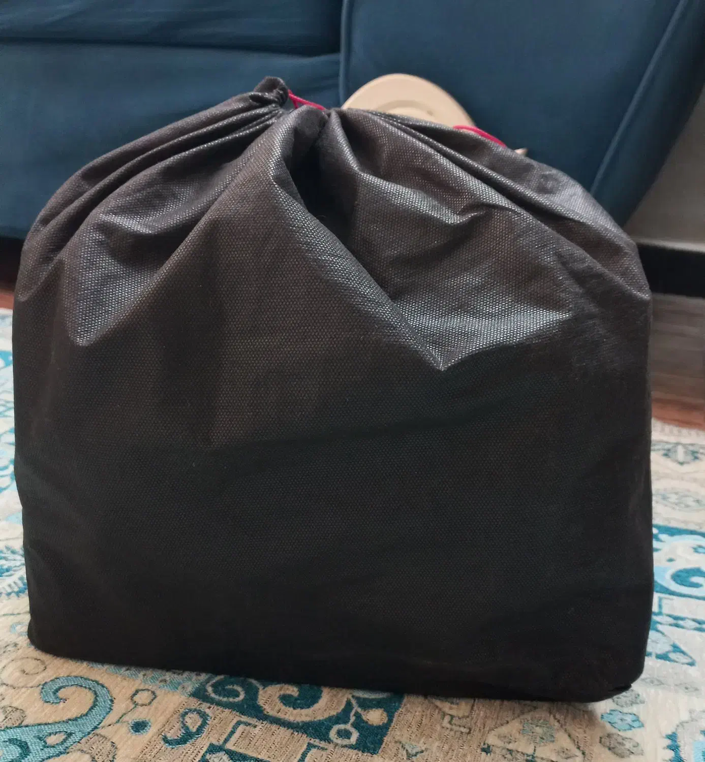 کیف چرم برند ای ام|کیف، کفش، کمربند|اندیشه, اندیشه فاز ۱|دیوار