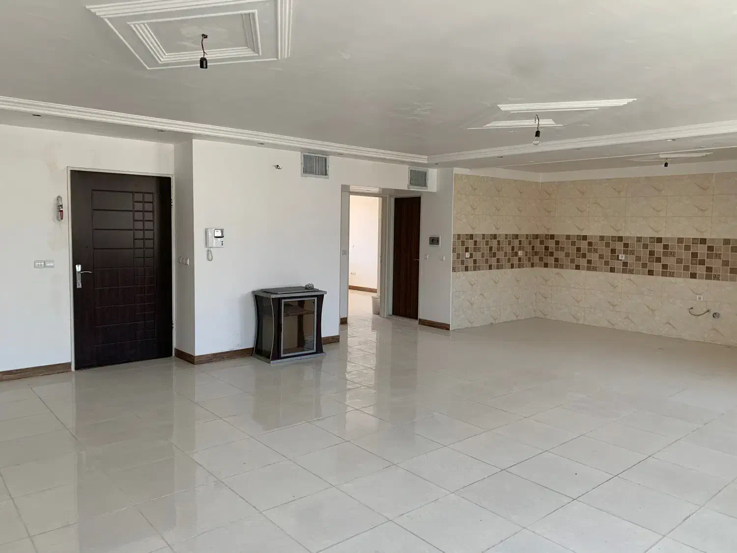 اپارتمان ۱۲۰ متری ۱۴۰۰|اجارهٔ آپارتمان|ری, صفاییه (چشمه علی)|دیوار