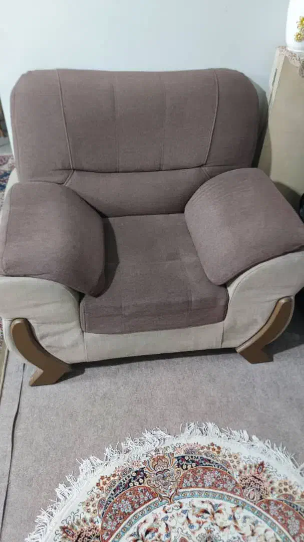 مبل۷نفره و۴عددپاف سالم|مبلمان خانگی و میز عسلی|تهران, سلیمانی|دیوار