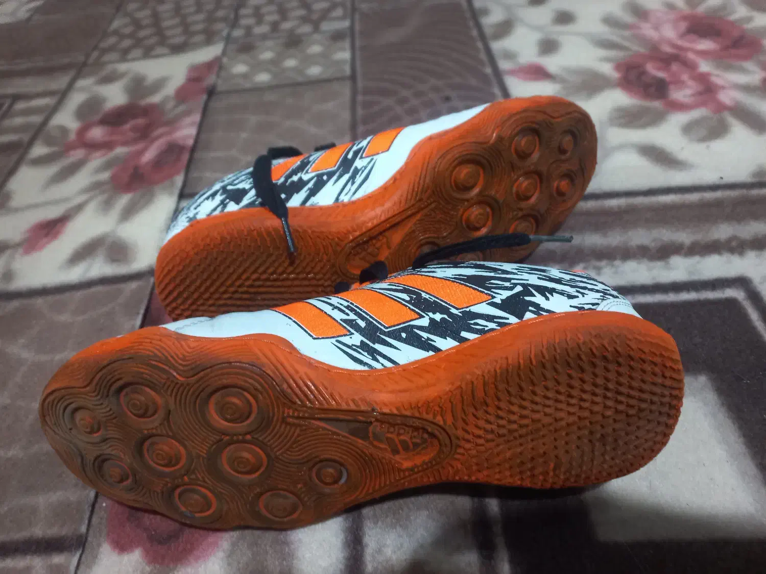 کتونی فوتسال|ورزش‌های توپی|ساوه, |دیوار