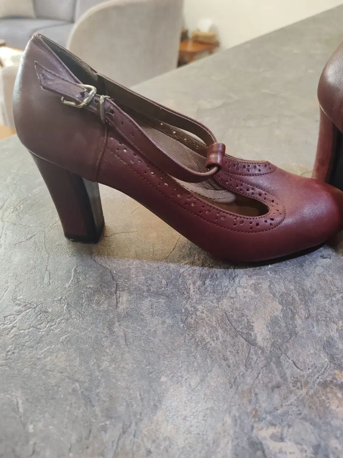 کفش مجلسی پاشنه دار زنانه|کیف، کفش، کمربند|اندیشه, اندیشه فاز ۱|دیوار