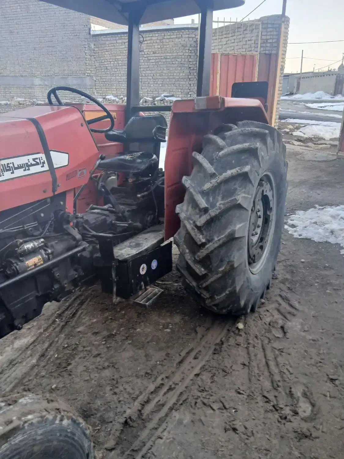 تراکتور مدل ۸۴|خودرو سنگین|نهاوند, |دیوار