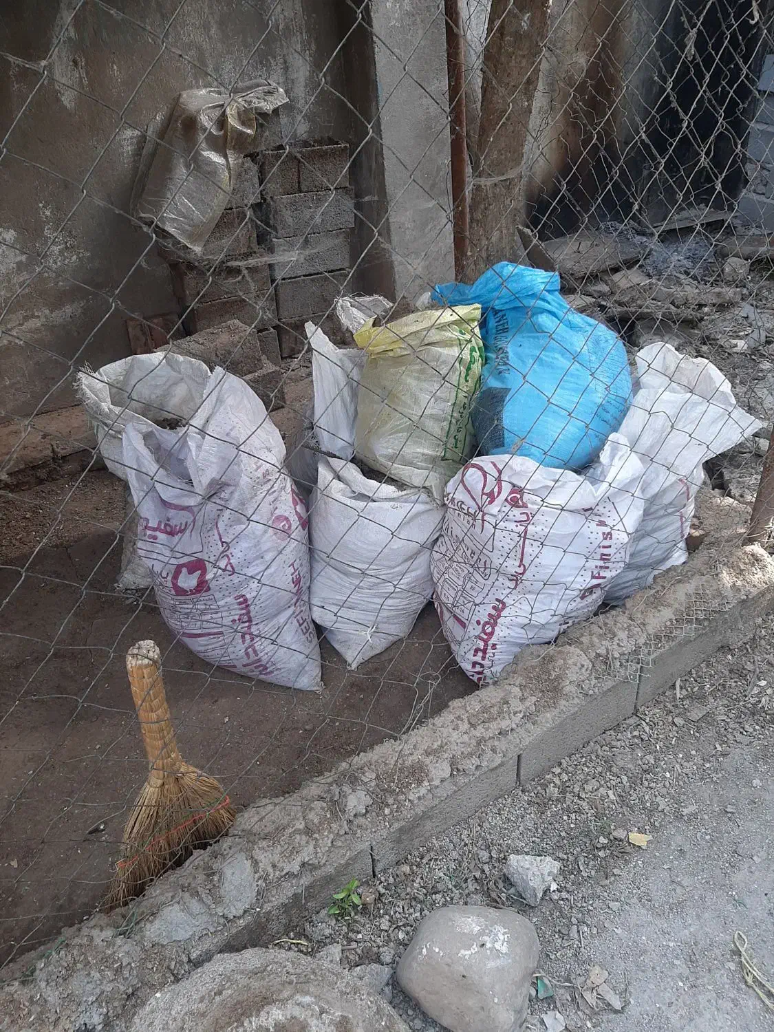 کود خالص مرغ محلی خانگی|خدمات باغبانی و درختکاری|ساری, |دیوار