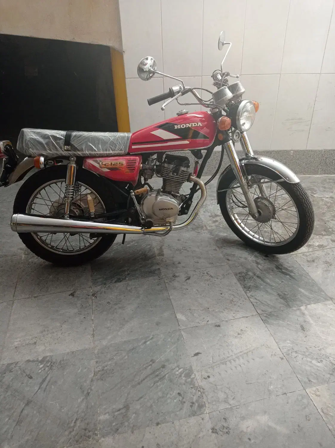 هوندا اصل ژاپن سری ۲۳لاکاغذی|موتورسیکلت|اصفهان, پوریای ولی|دیوار