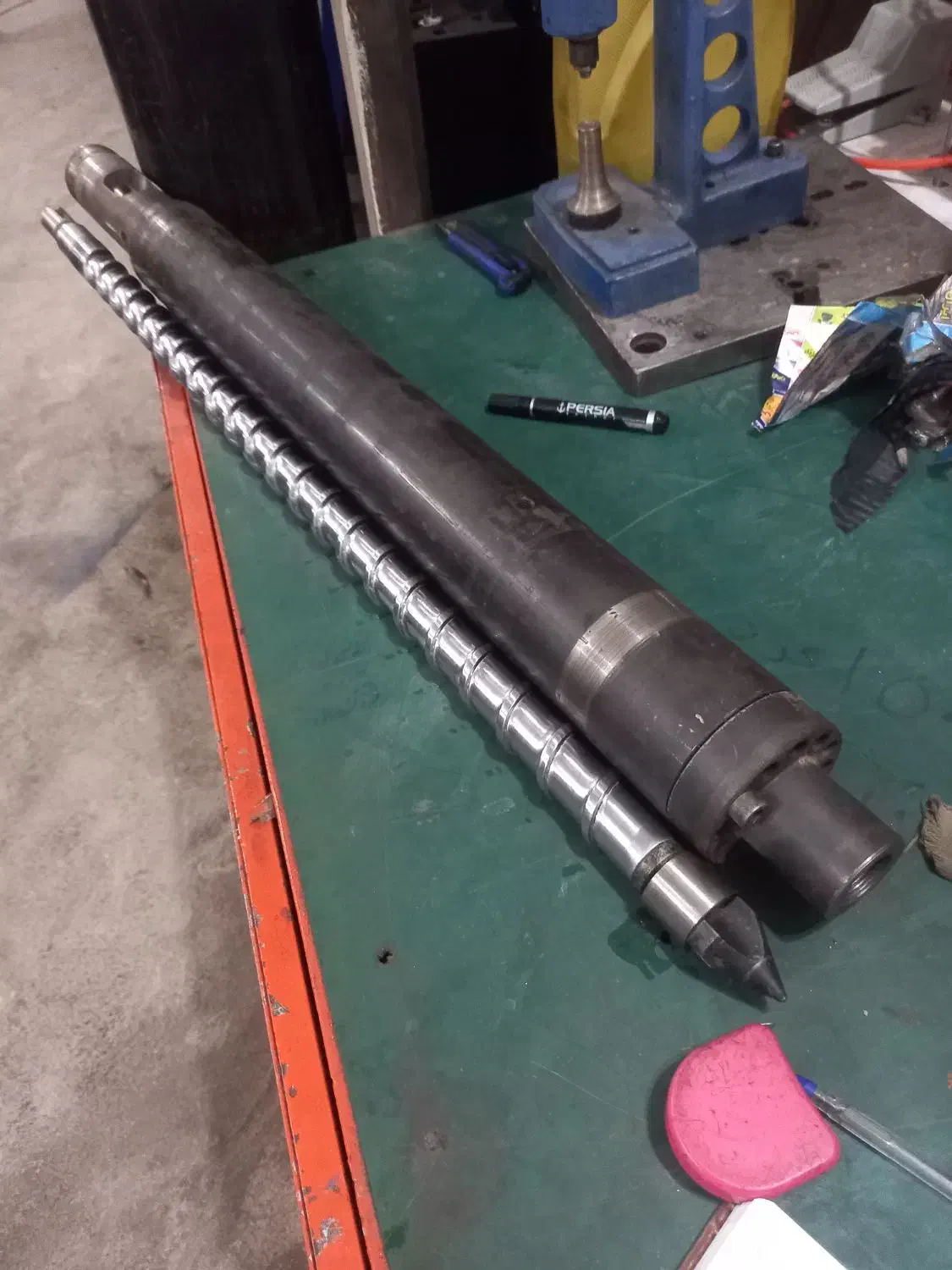 سیلندر ماردن دستگاه تزریق پلاستیک|ماشین‌آلات صنعتی|کهریزک, |دیوار