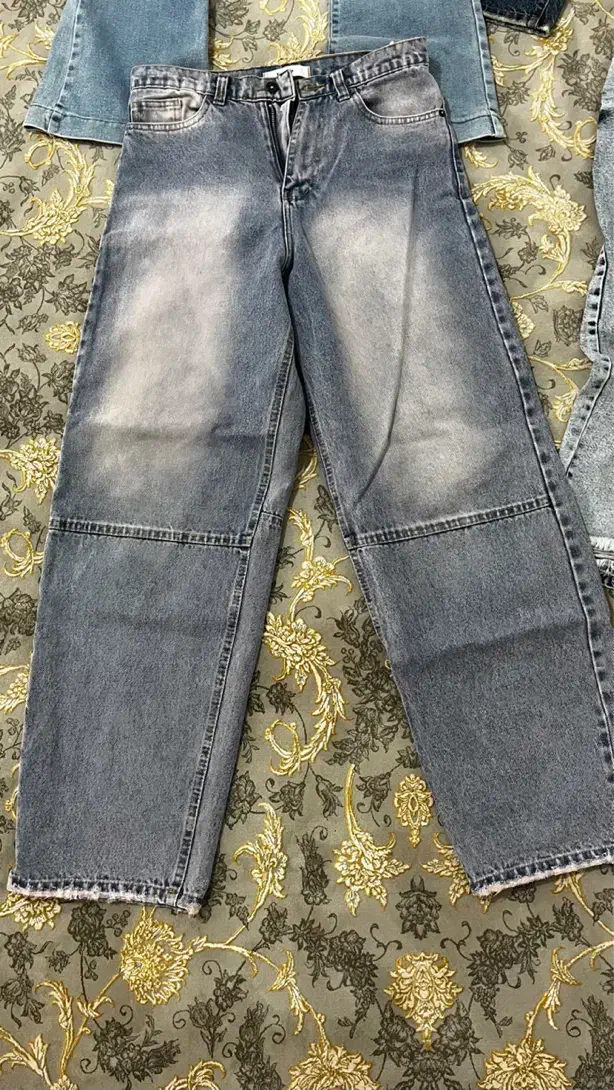 شلوار لی|لباس|قم, نیروگاه|دیوار