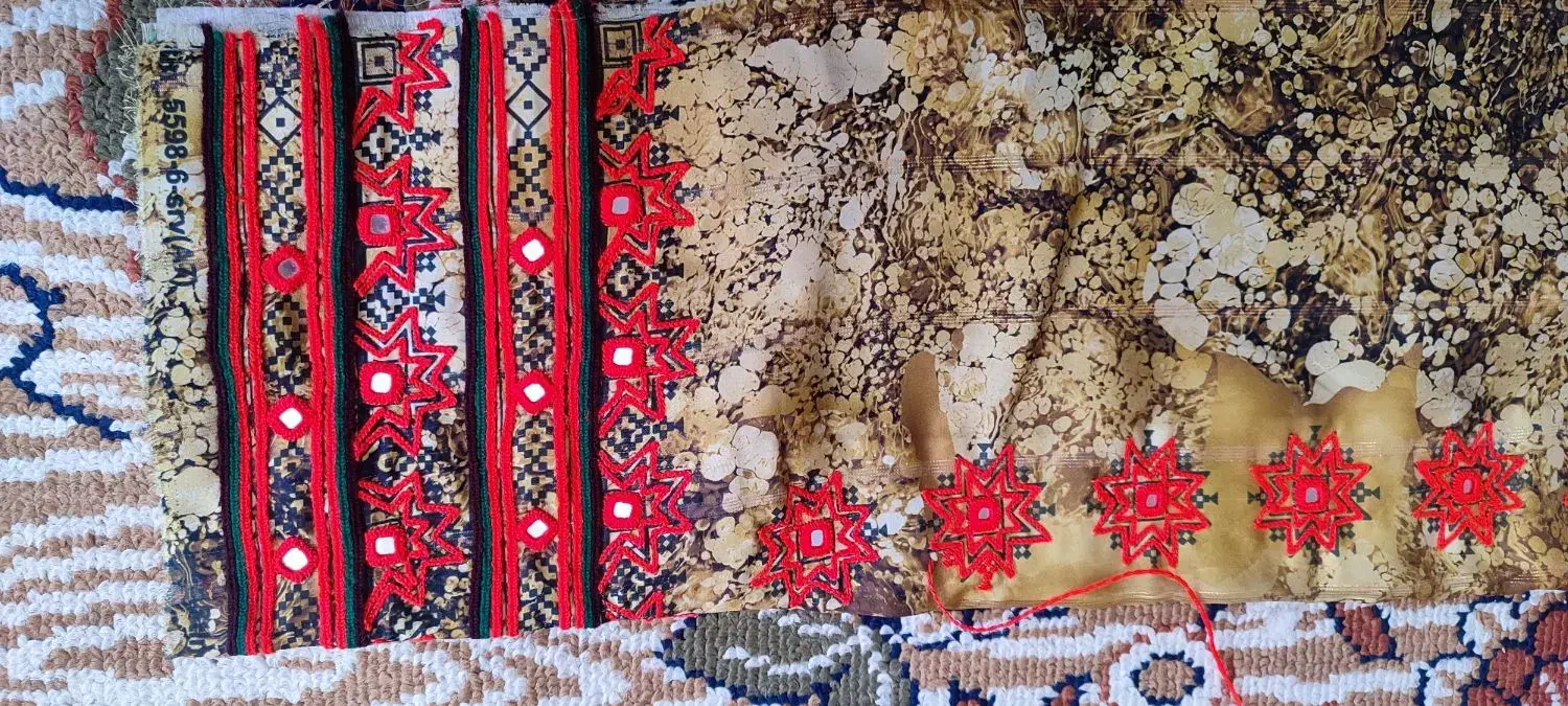 لباس تپه ی|لباس|سراوان, |دیوار