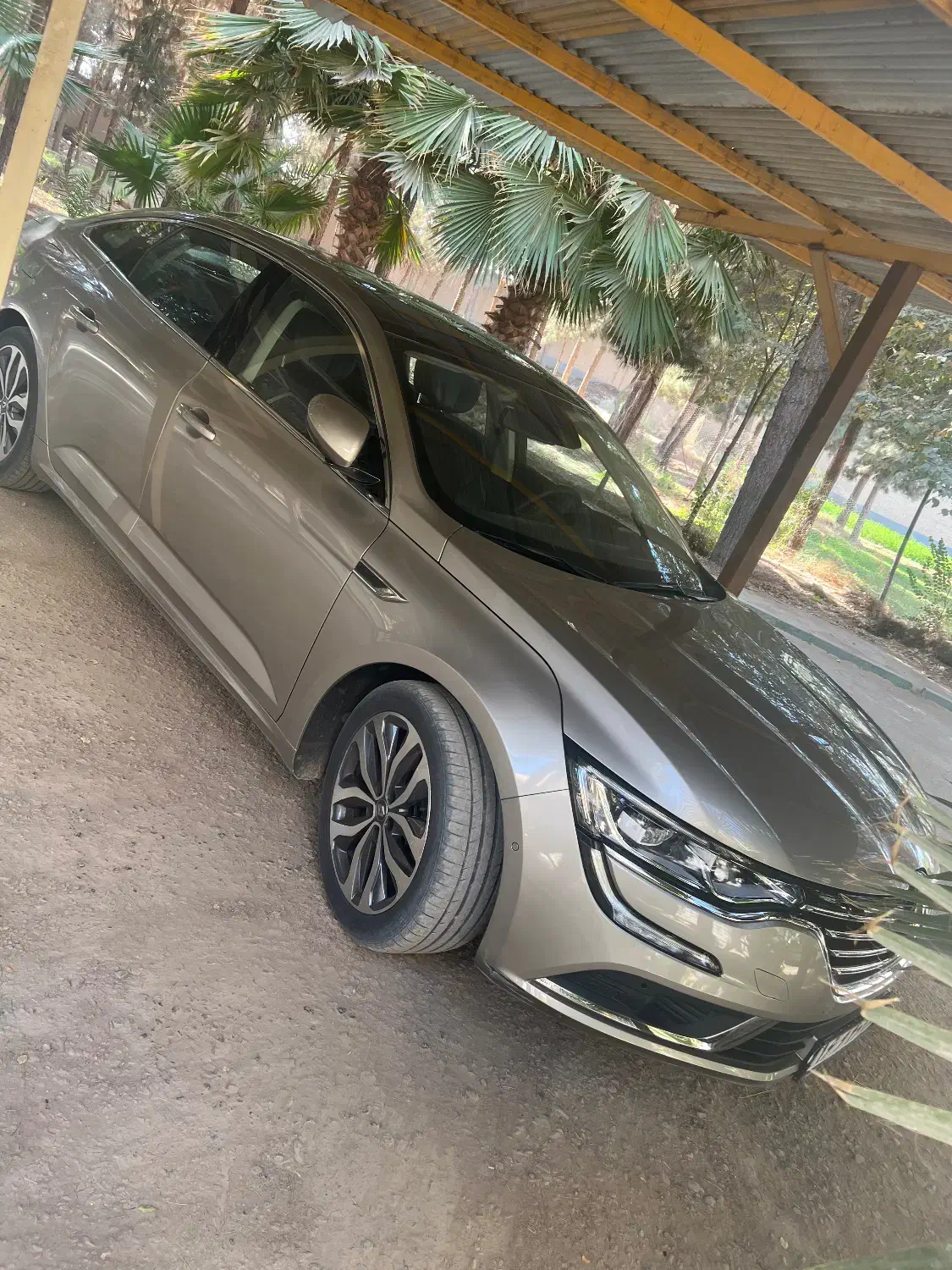 رنو تالیسمان۲۰۱۷ با کمک برقی|خودرو سواری و وانت|یزد, |دیوار