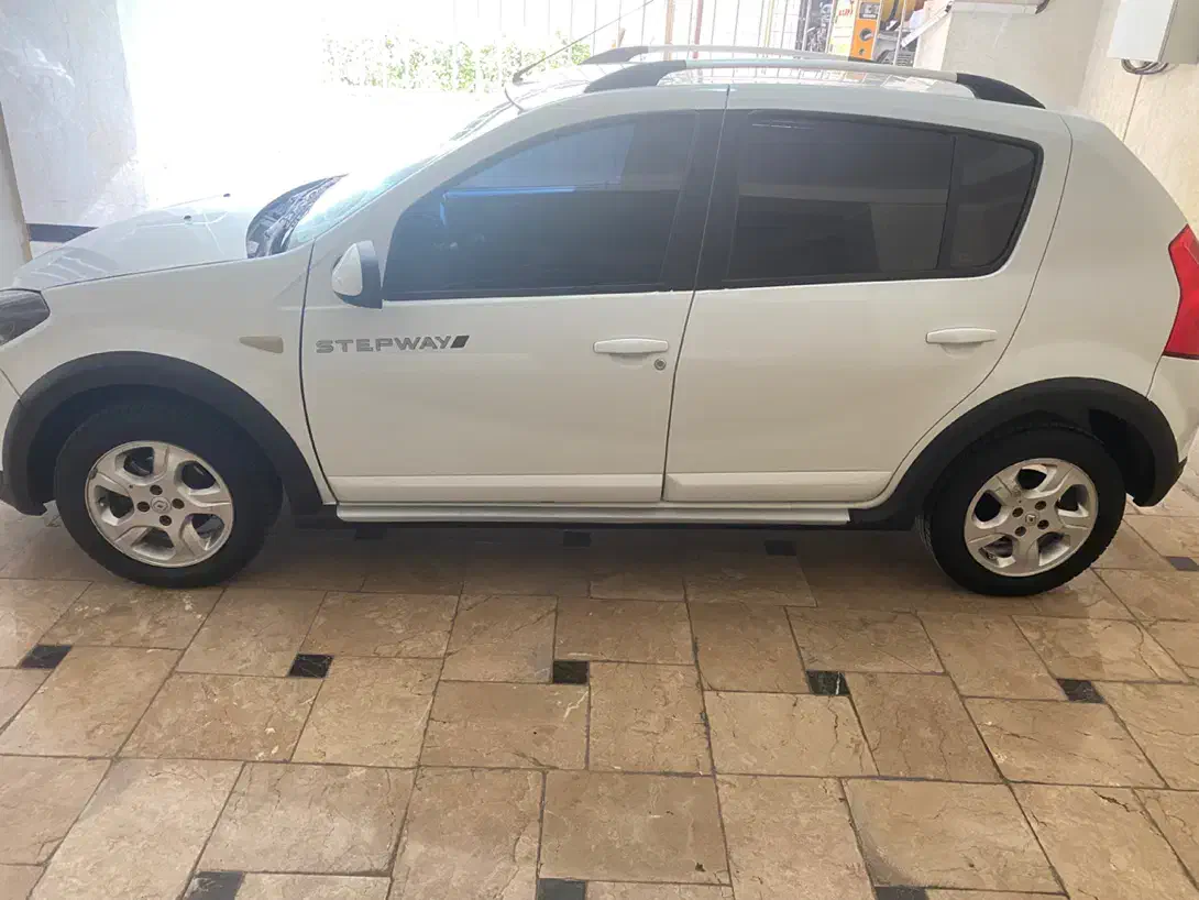 ساندرو اتومات مدل 1396|خودرو سواری و وانت|تهران, آبشار تهران (دریاچه)|دیوار