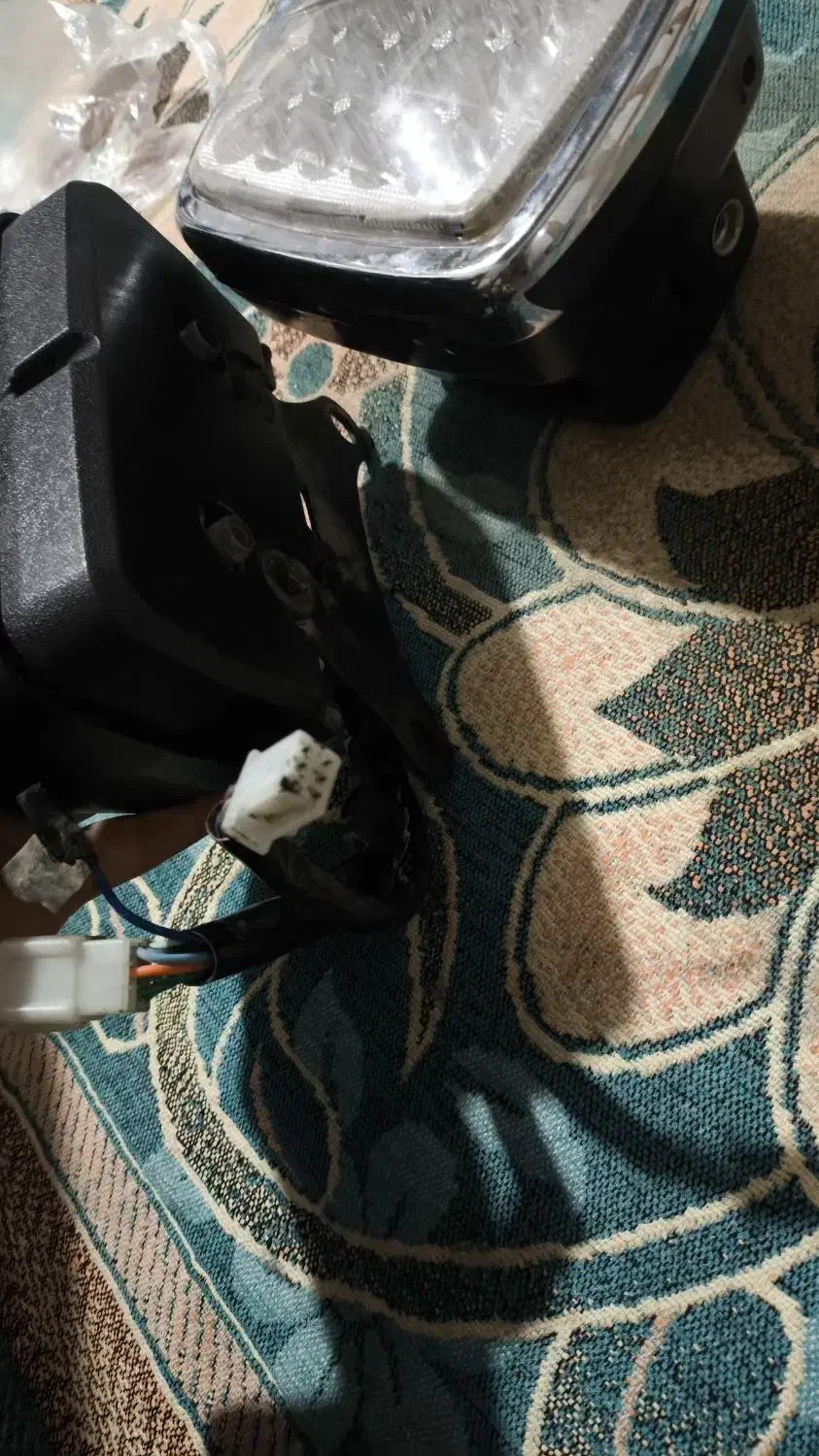 کله چراغ وچراغ|قطعات یدکی و لوازم جانبی|دشتیاری, |دیوار