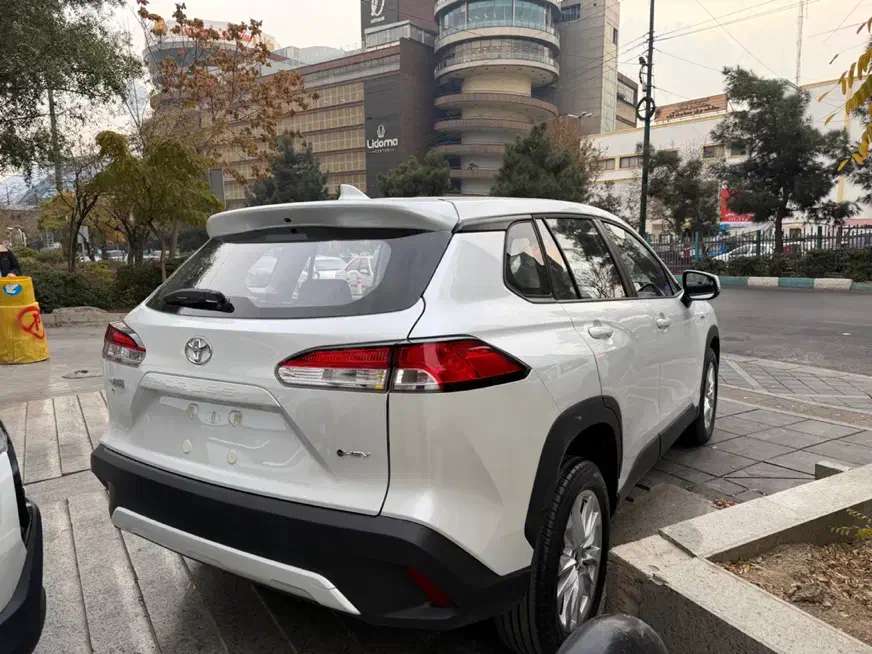 کرولا کراس سفید مدل۲۰۲۵|خودرو سواری و وانت|تهران, شهرک غرب|دیوار