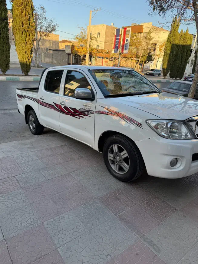 هایلوکس|خودرو سواری و وانت|کرمان, |دیوار