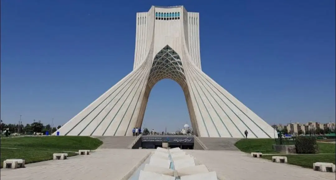 ۱۰۲ م ۲ خ / فول / تکواحدی / قابل سکونت چند ساله
