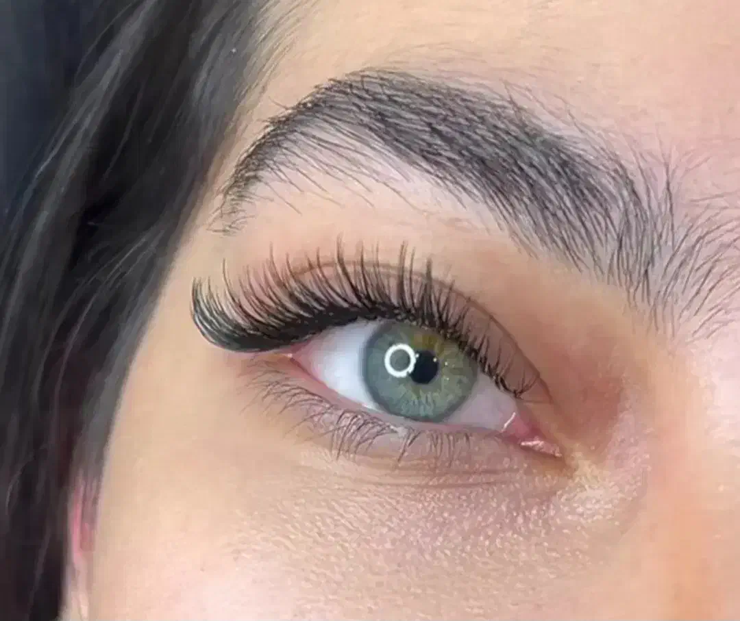 اکستنشن مژه|خدمات آرایشگری و زیبایی|مرودشت, بیست متری بیمارستان|دیوار