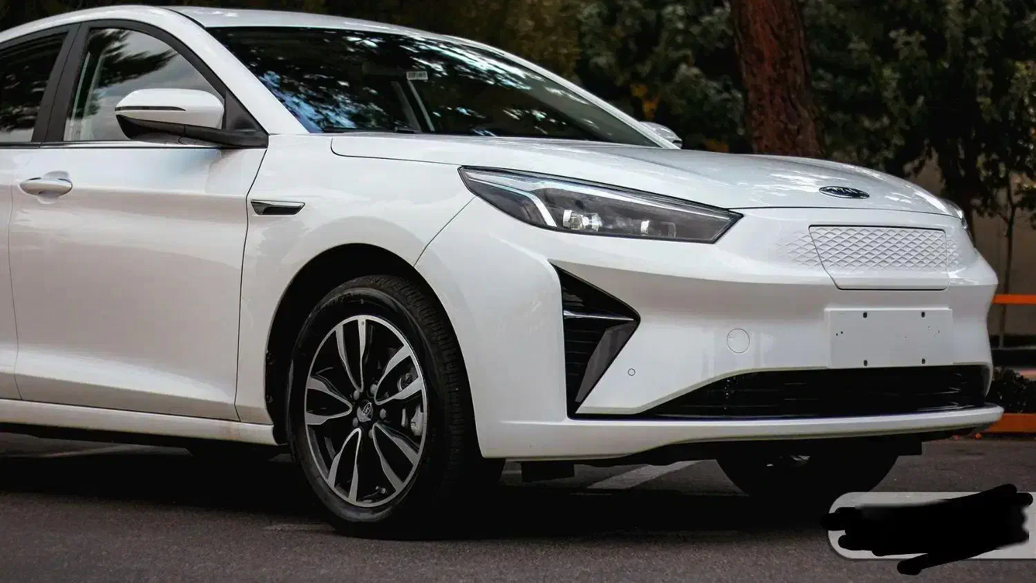 جک پلاس برقی کی ام سیkmc j7 بدون خط و خش صفر|خودرو سواری و وانت|تهران, فردوس|دیوار