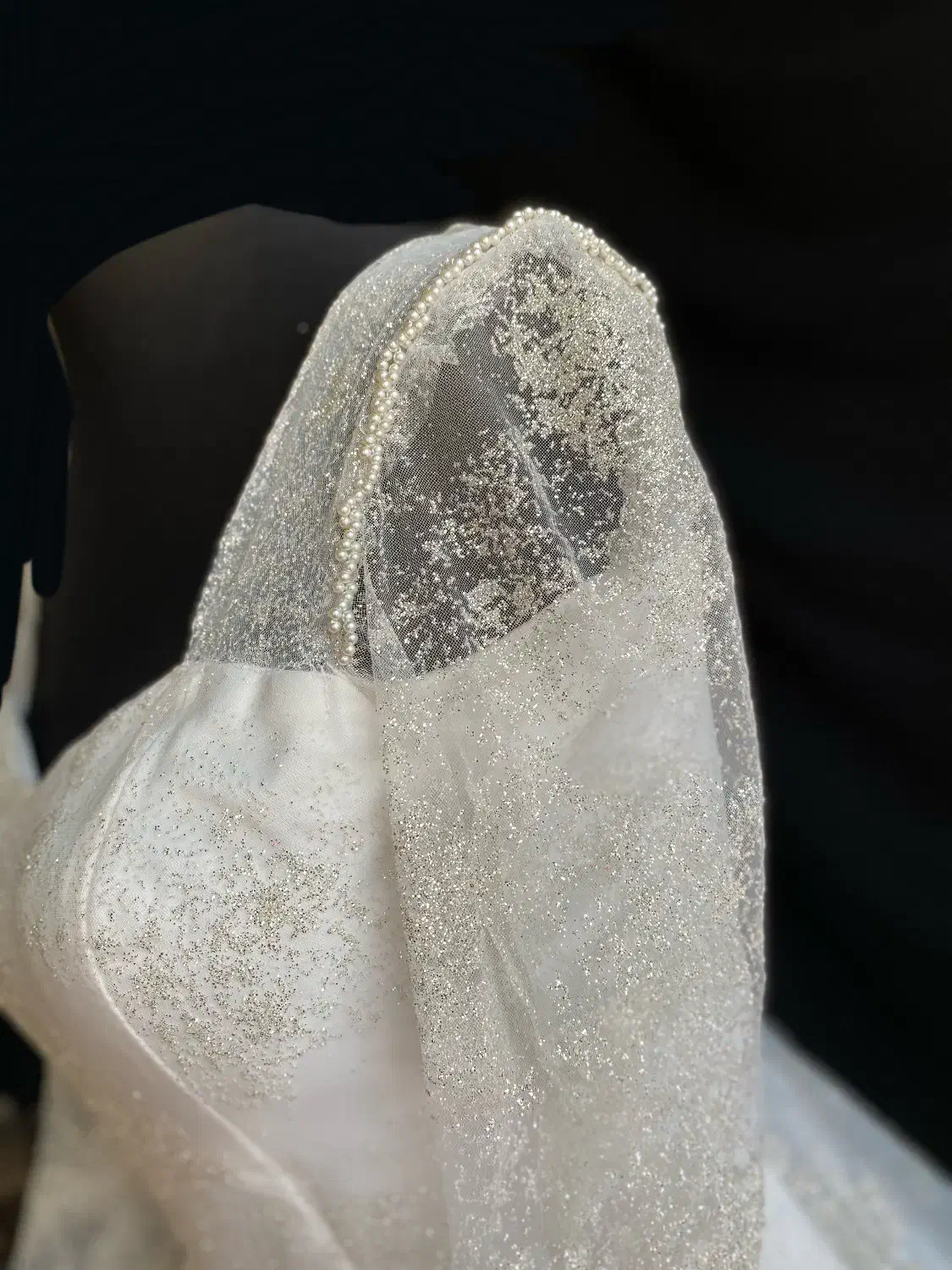 لباس عروس|لباس|قم, آزادگان|دیوار