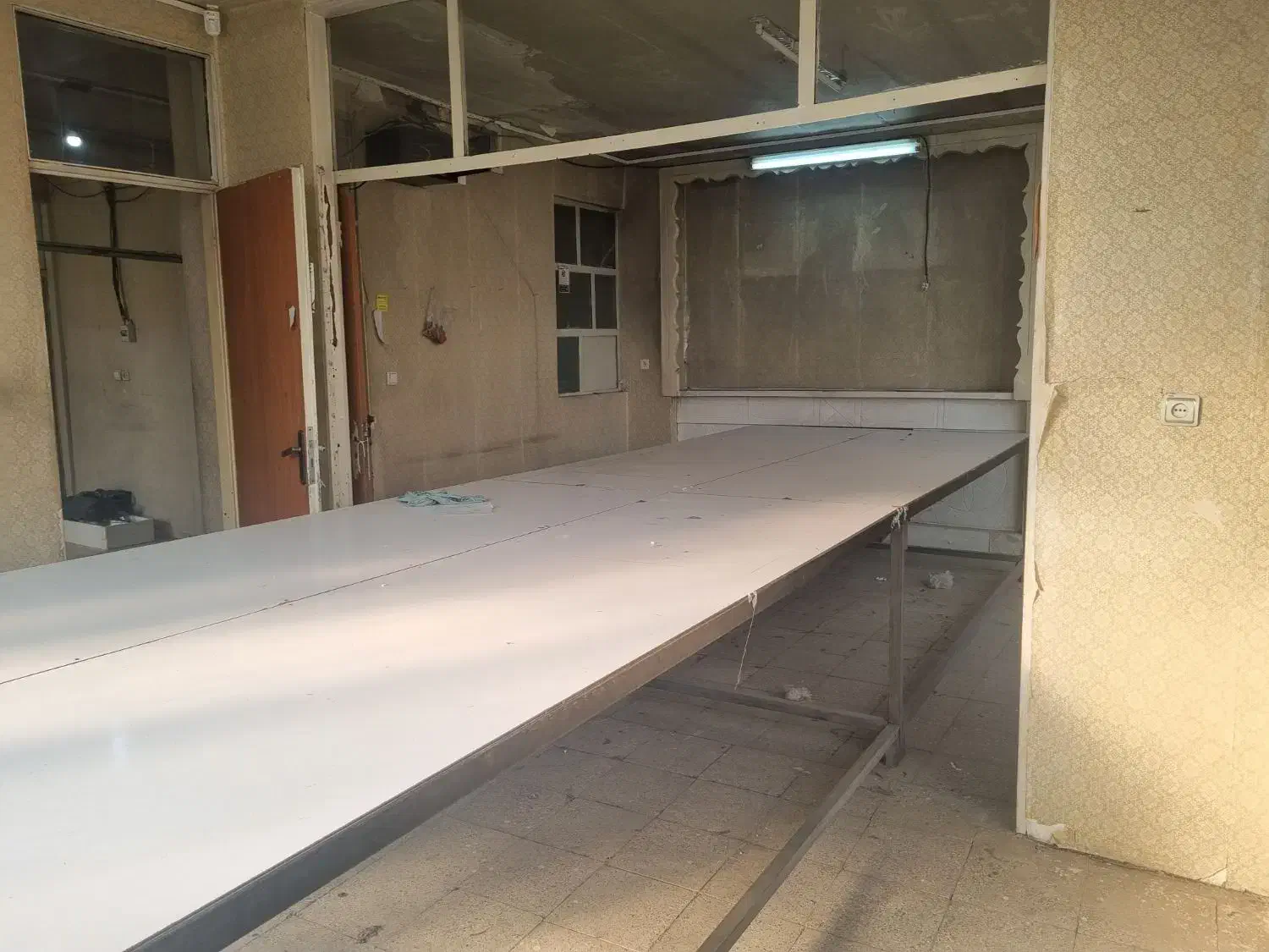 ۱۴۰ متر یک طبقه جهت تولیدی رهن