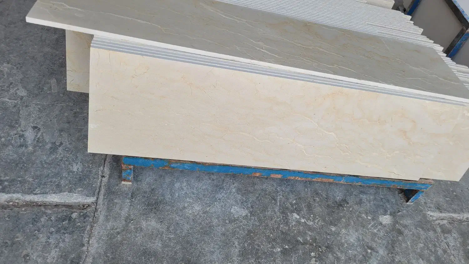 سنگ مرمریت یزد ، مخصوص راه پله و مشاعات|مصالح و تجهیزات ساختمان|تیران, |دیوار