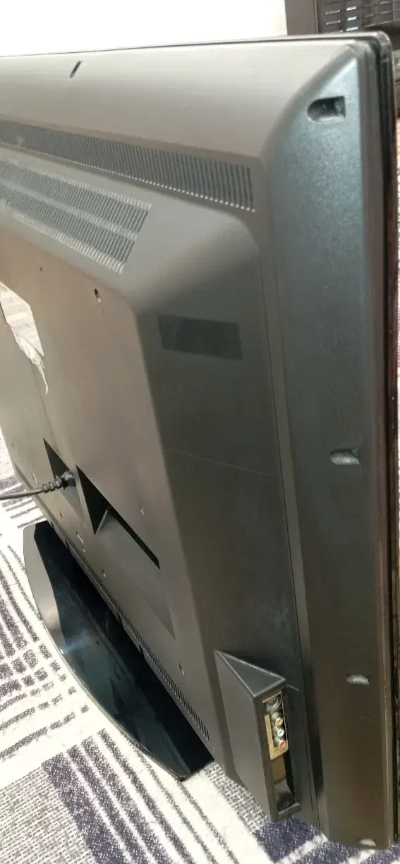 تلوزیون ال سی دی دوو ۴۲ فول اچ دی|تلویزیون و پروژکتور|ساروق, |دیوار