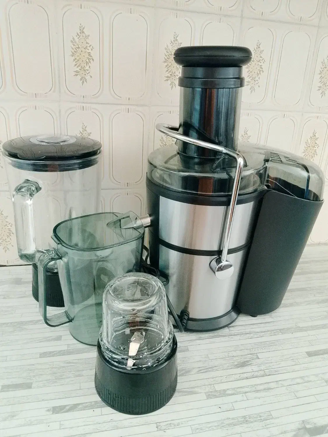 آبمیوه گیری کاملا سالم|سایر لوازم برقی|اصفهان, شهرستان|دیوار