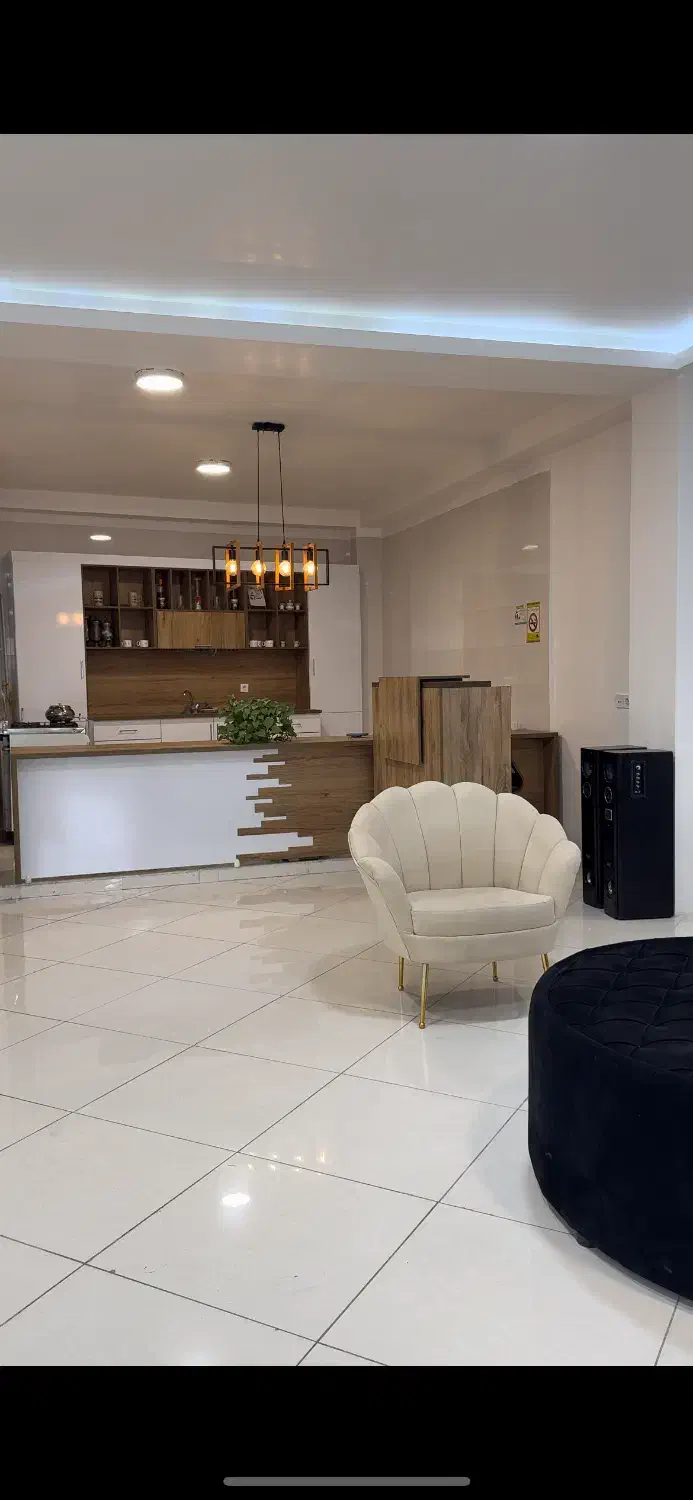 اجاره میز و تخت|خدمات آرایشگری و زیبایی|ابهر, |دیوار